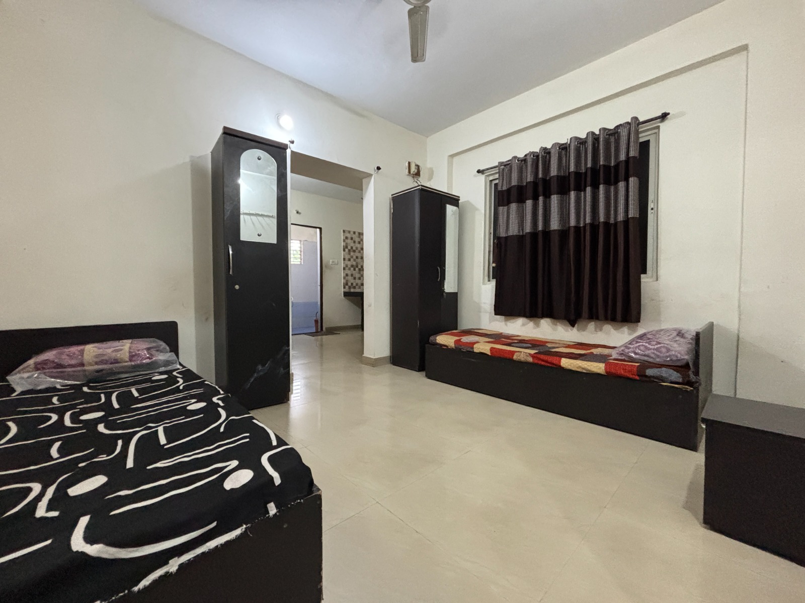 Crystal pg room in Pune, Hinjewadi 