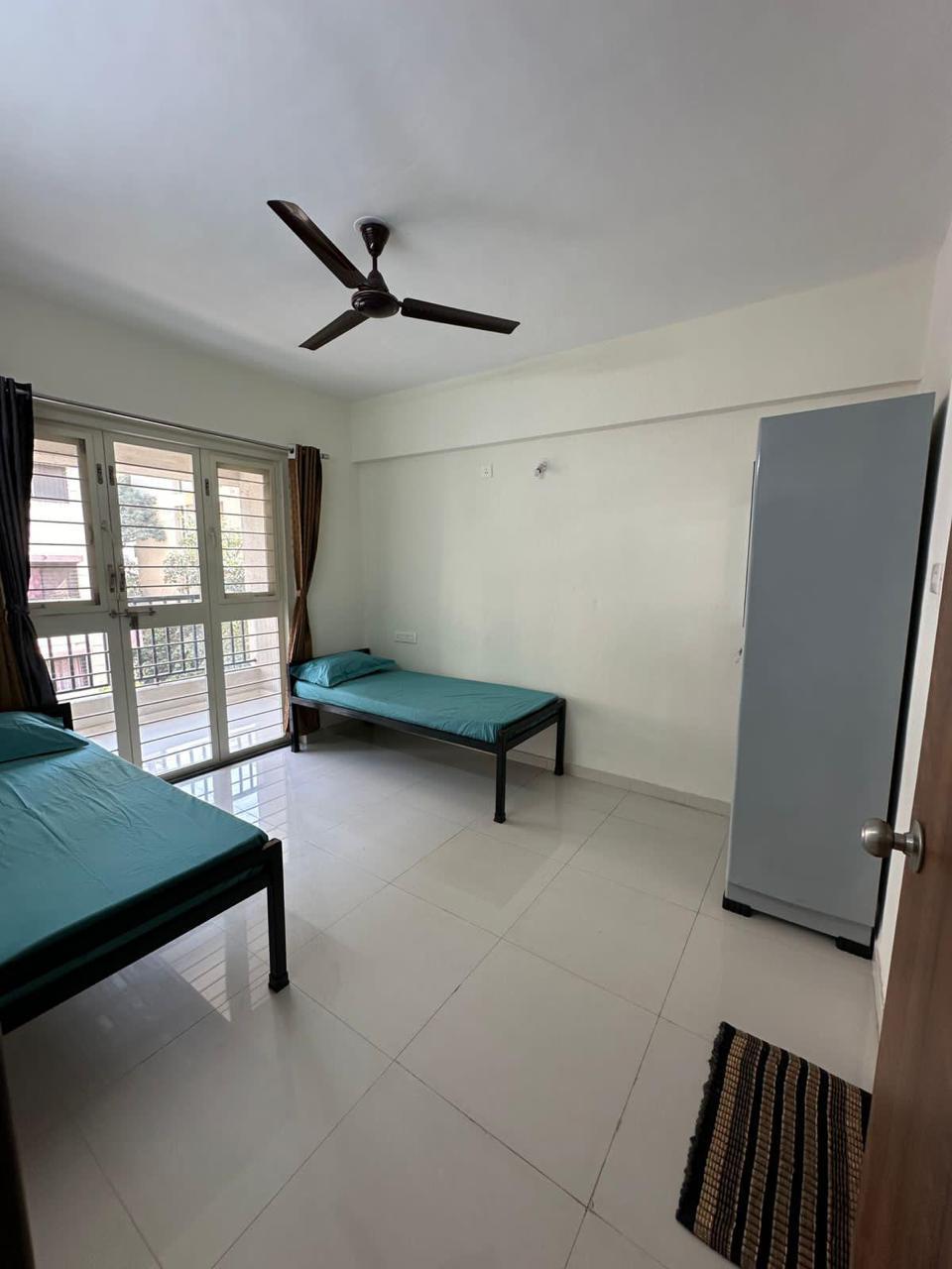 Shripad pg room in Pune